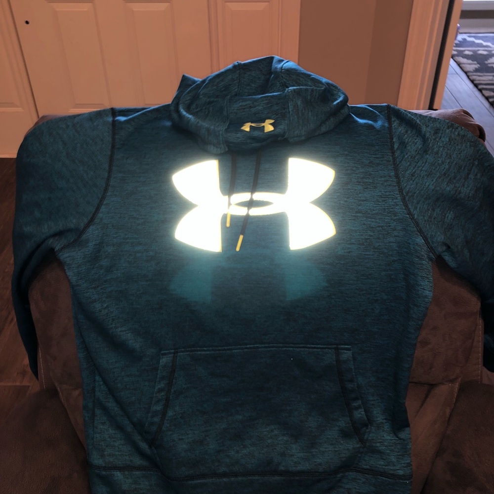 Men’s Under Armour hoodie